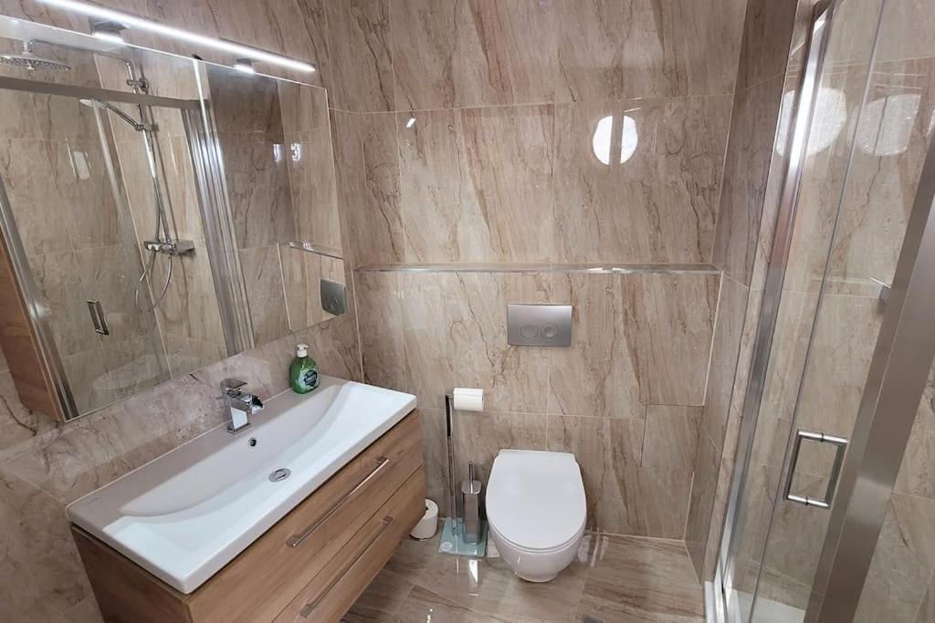 Luxusni Apartman Nedaleko Centra 프라하 외부 사진